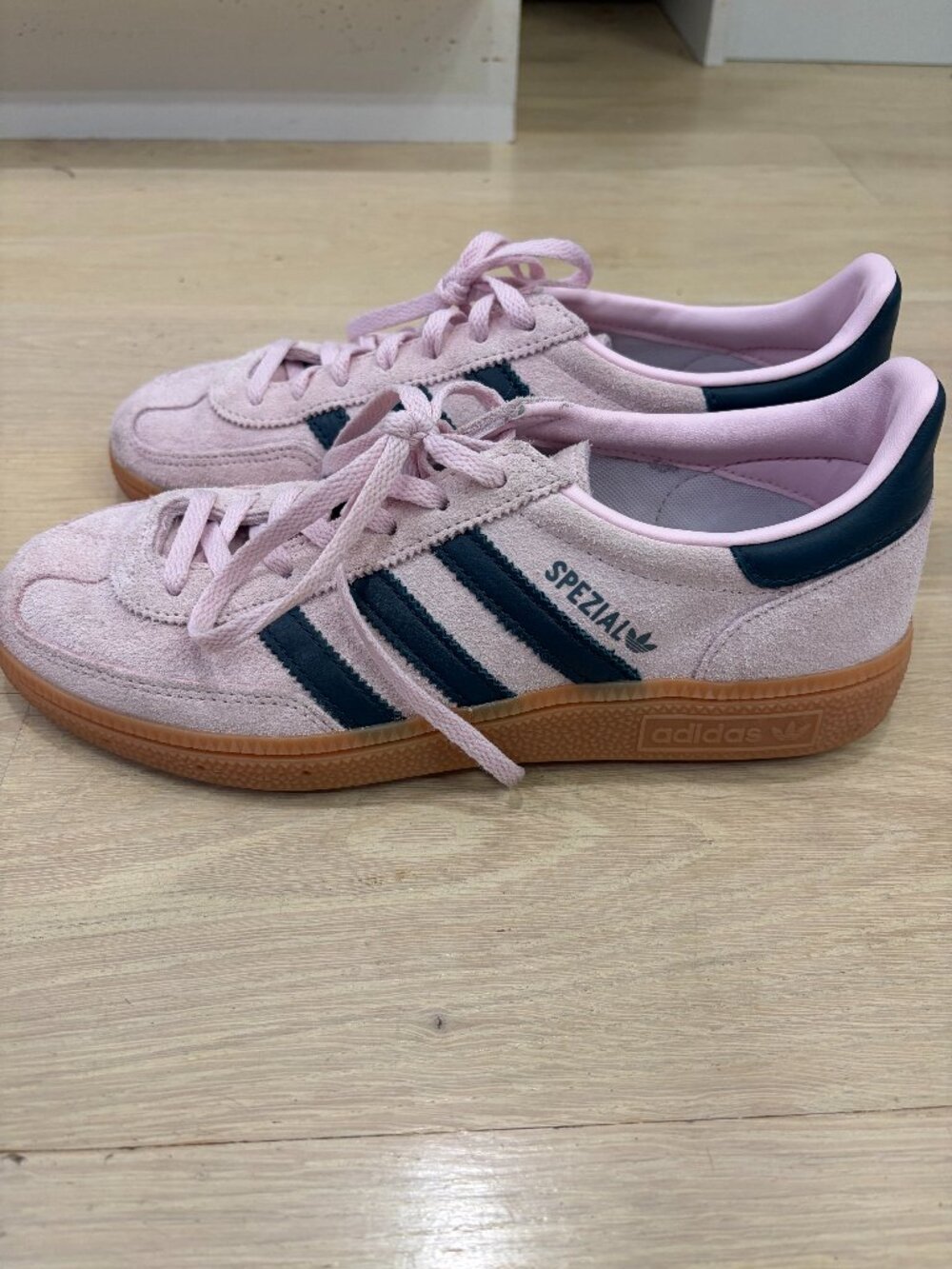 adidas Handball Spezial Clear Pink Arctic Night Size 6.5 Sneakers-EUC
